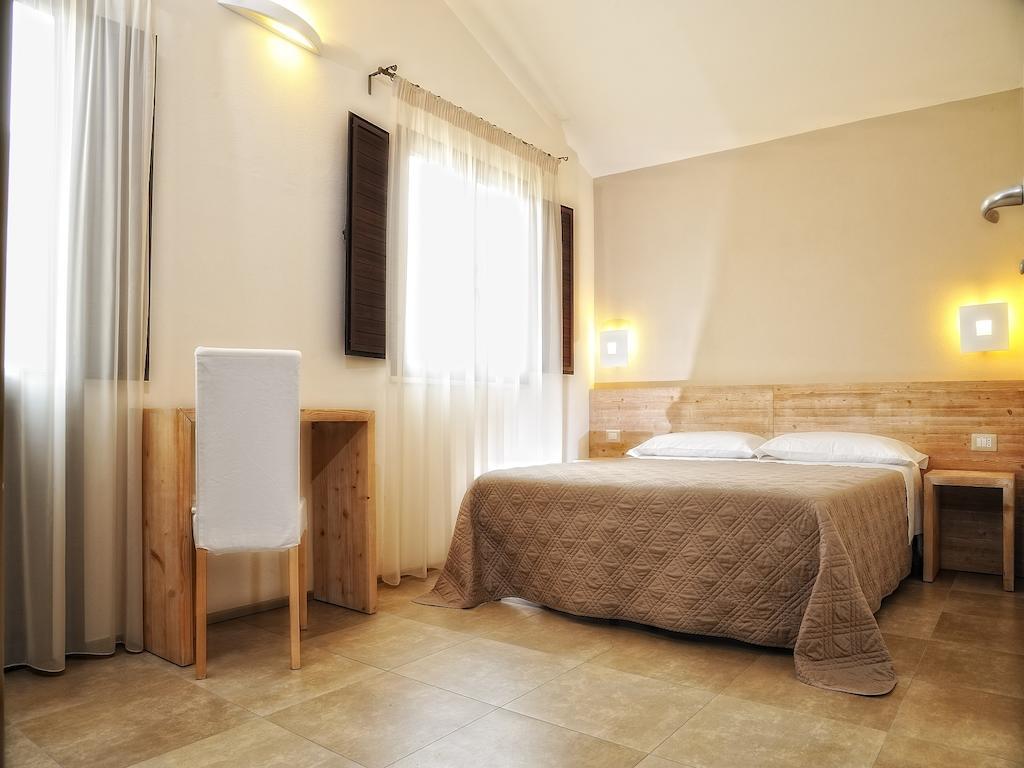 סנטה מריה נברזה B&B Le Cale חדר תמונה